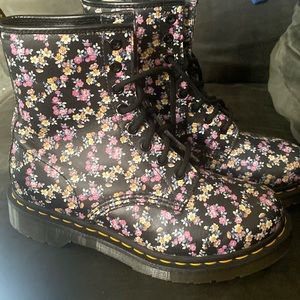 Floral Dr Martens